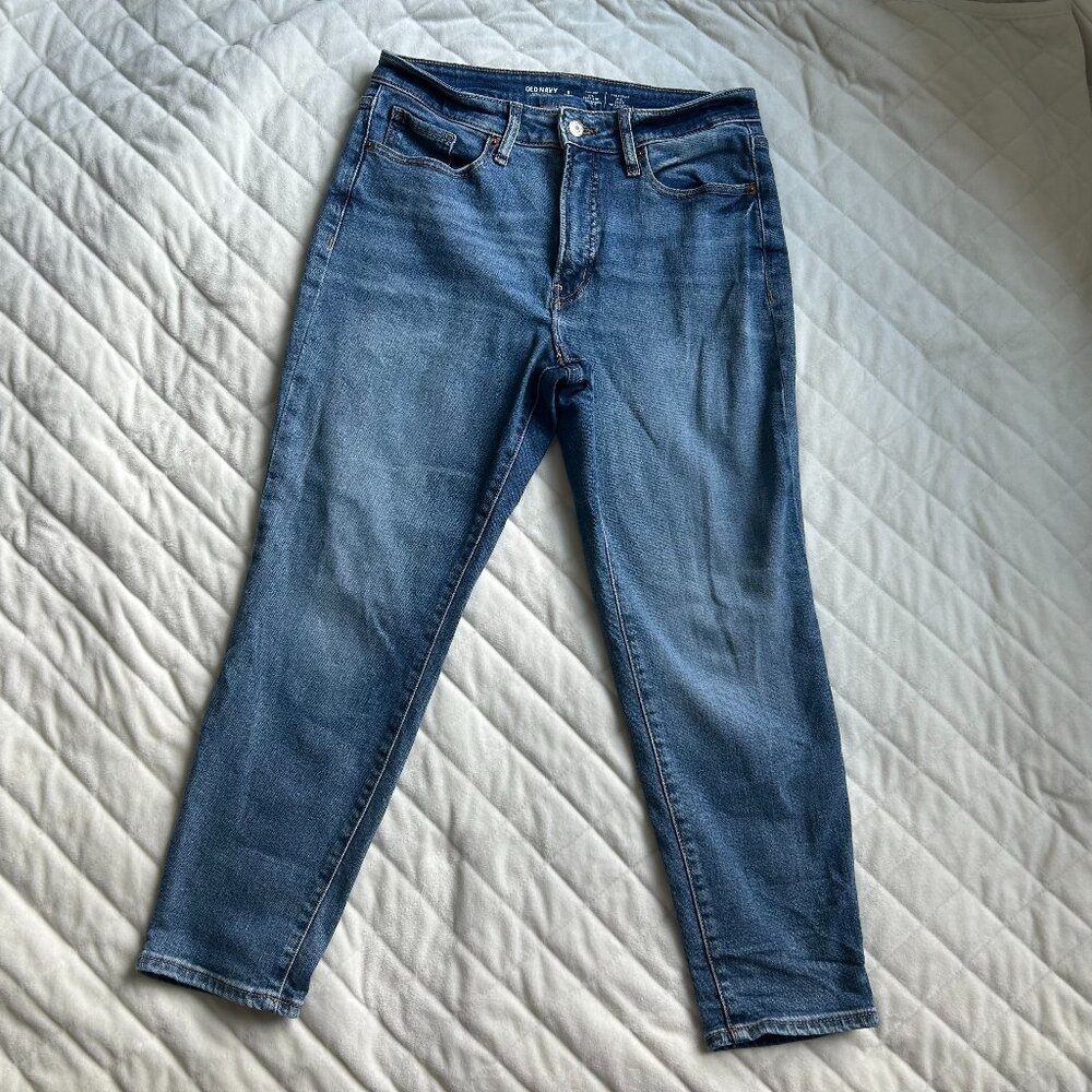 Old Navy High Rise O.G. Secret‑Smooth Jeans – Size 8 (Short)